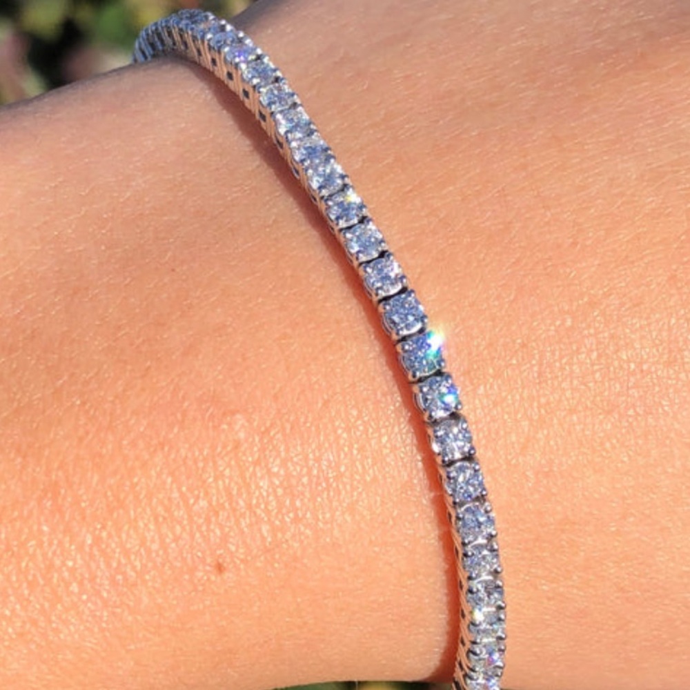 14k 8ct Tennis Bracelet - Picture 5 of 10